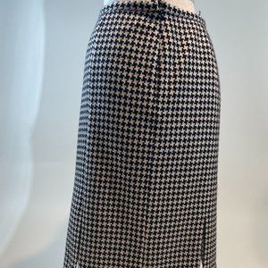 Don Caster Collection Skirt 100% Wool Size 2